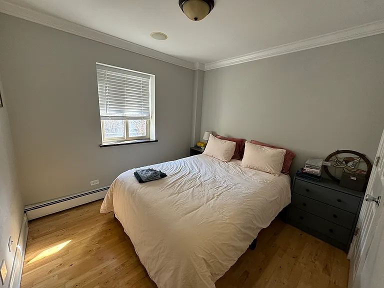 5454 Everett — Photo 30