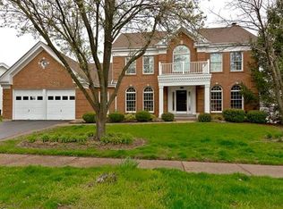 855 Chancellor Heights Dr, Manchester, MO