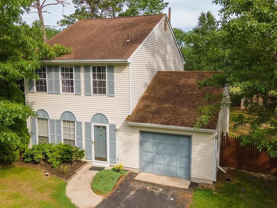 1st image of 326 E Cos Cob Dr