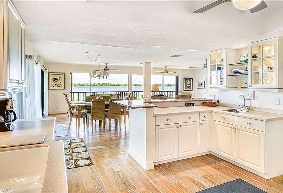 1st image of 15411 Captiva Dr #B1