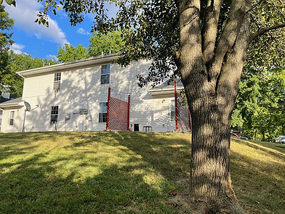 2nd image of 1371 S Louisville Dr