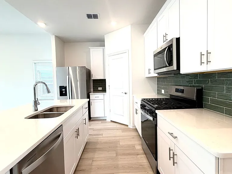 6305 Timberhurst Dr — Photo 22