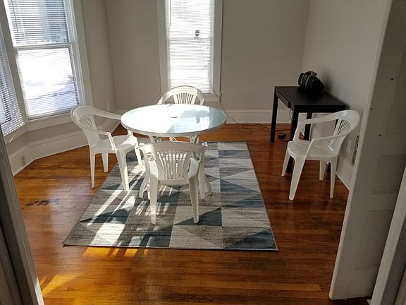 1ST FLOOR DINING ROOM