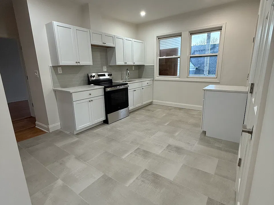 28 Morrill St #3