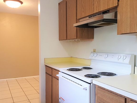 5th image of 414 S Oxalis Ave