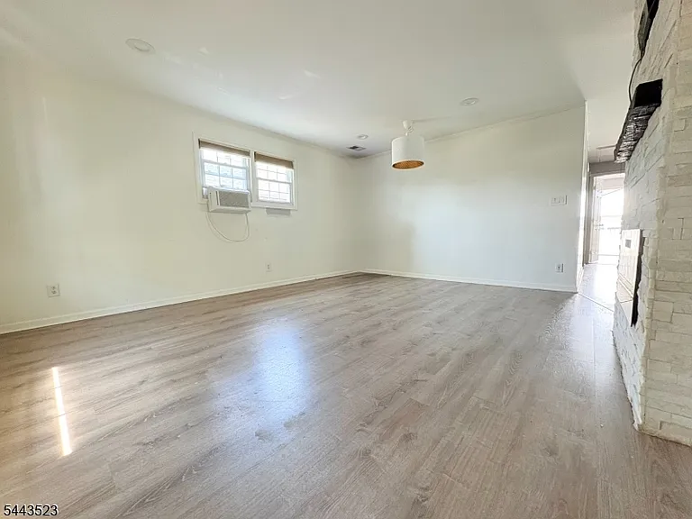 304 W Linden Ave — Photo 7