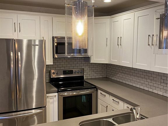 3rd image of 355 S Madison Ave