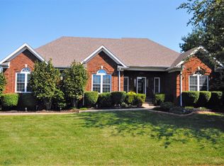 6701 Fenwick Dr, Louisville, KY 40228