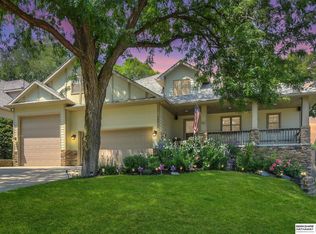 15510 Pierce Cir, Omaha, NE 68144