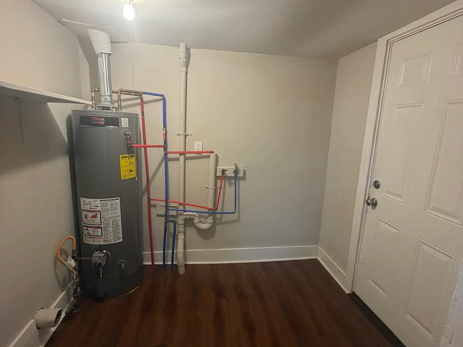 3 bed, 1200 sqft, $1,495 — Photo 4