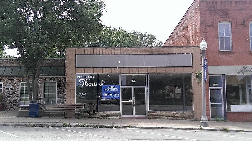 1st image of 347 Main St