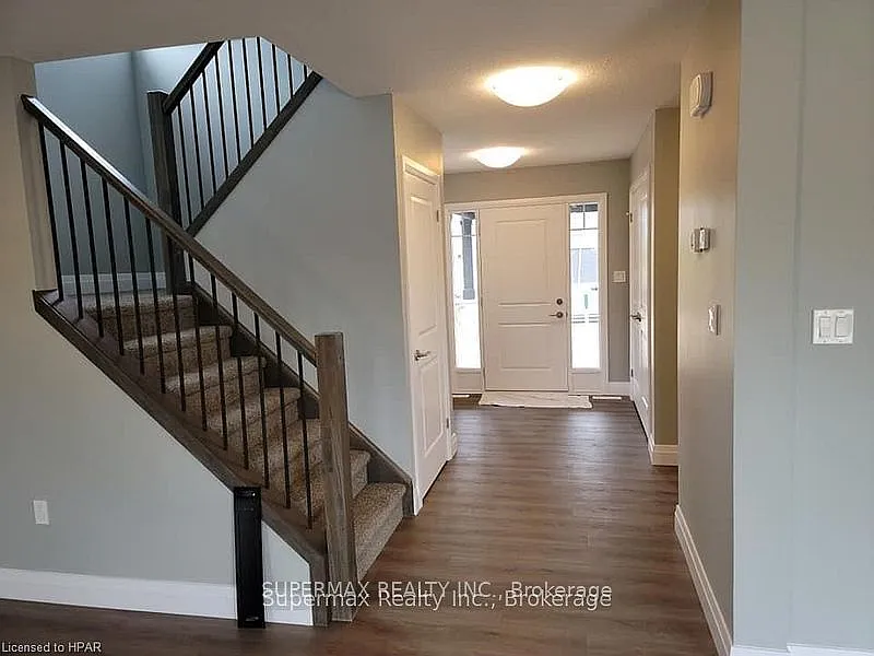 3 bed, $2,695 — Photo 3