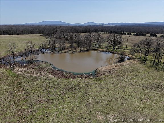 4th image of Fox Hill Rd