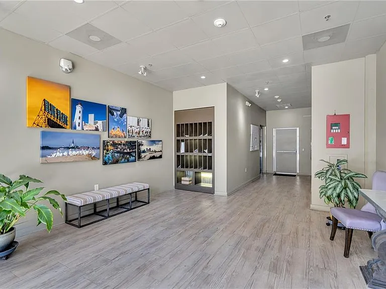 835 Julia St #4 — Photo 15