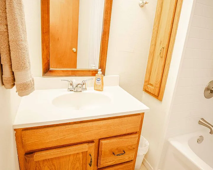 1554 Oak St #203 — Photo 26