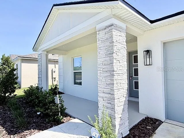 5 bed, 2.0 bath, 1708 sqft, $2,495 — Photo 3