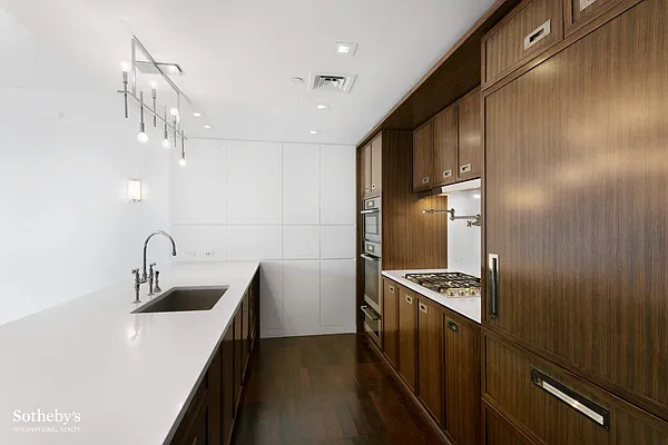 Rented by Sotheby's International Realty | media 26