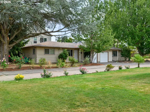 1330 SE 4th St, Gresham, OR 97080