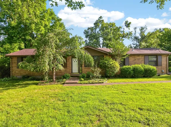 106 Vulco Dr, Hendersonville, TN 37075