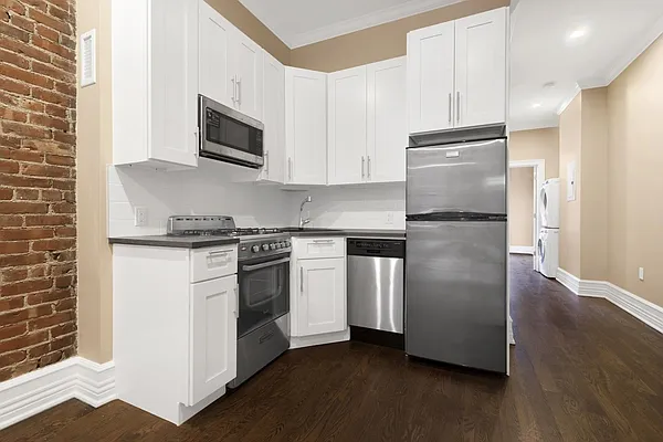 Rented by Corcoran | media 7