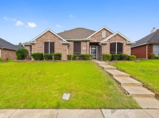 902 Sea Shell Dr, Mesquite, TX 75149