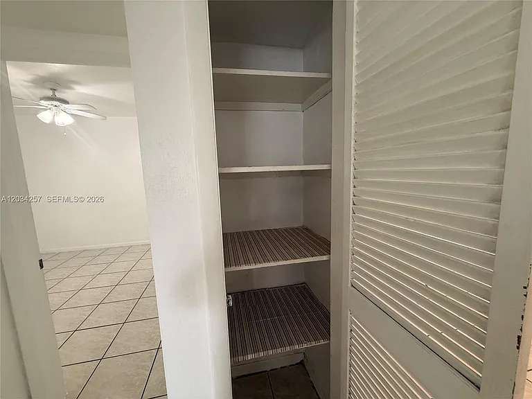 1860 SW 22nd St #11 — Photo 7