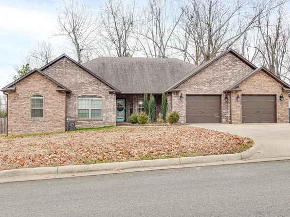 1802 Austin Ln, Paragould, AR 72450