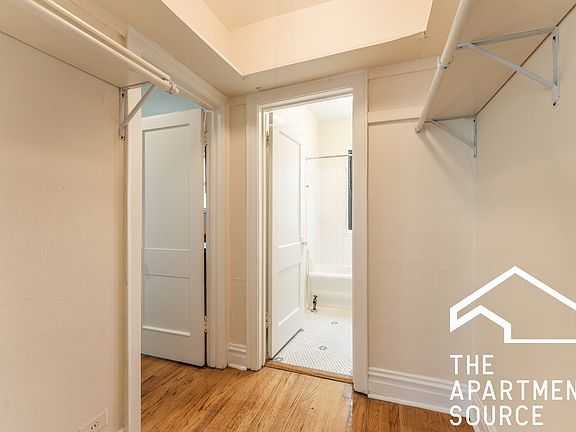 5th image of 621 W Melrose St APT K1