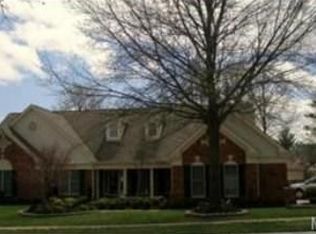 6328 Christopher Winds Ct, Saint Louis, MO 63129