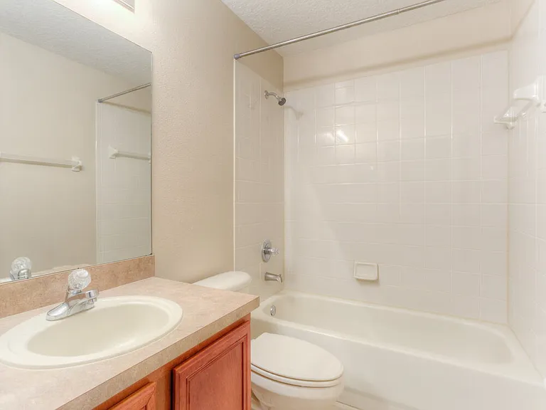 16820 Hawkridge Rd — Photo 9