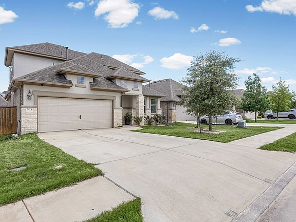 2nd image of 303 Eagle Ford Dr