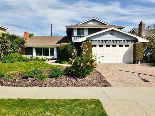 11922 La Serna Dr, La Mirada, CA 90638