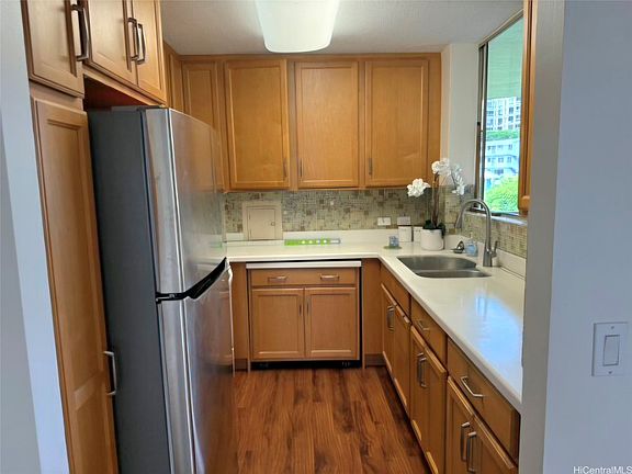 2nd image of 965 Prospect St APT 403