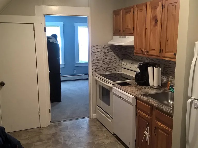 187-189 Lowell St #3 — Photo 1