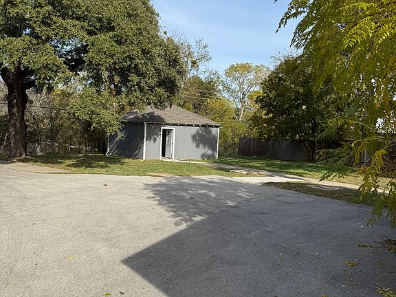 5th image of 9551 Lechner Rd #L