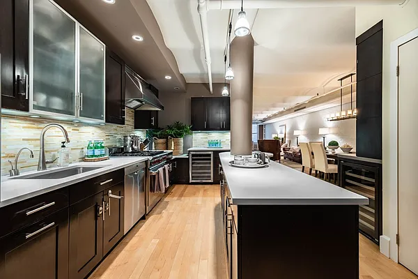 Sold by Industrie Residential | media 8