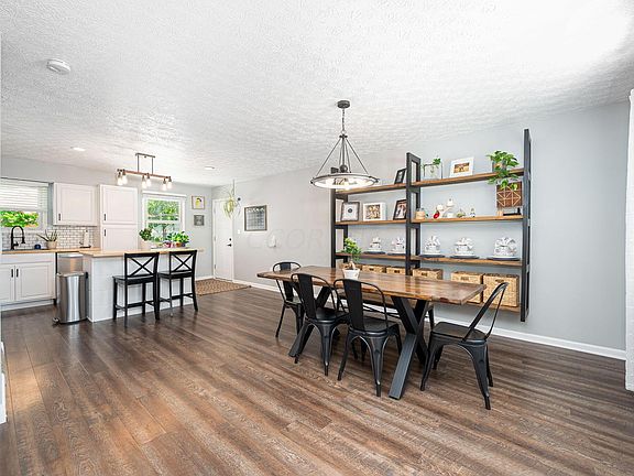 4th image of 131 Forest Lake Ct