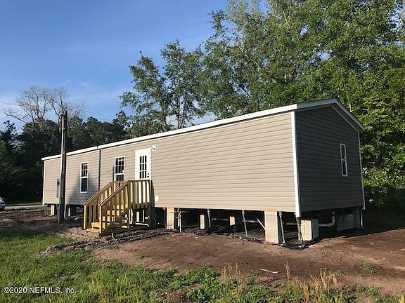 2nd image of 526 W Railroad Ave