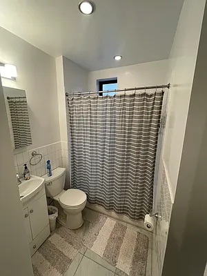 Rented by PMG Real Estate  | media 31