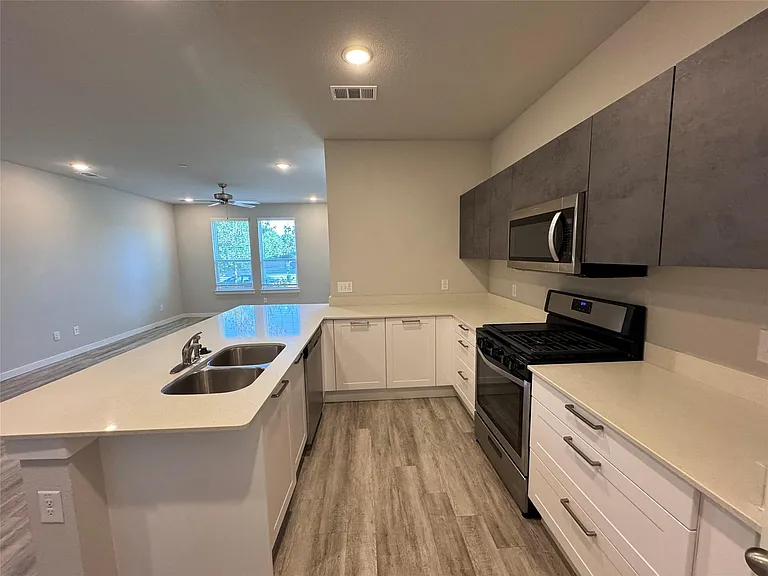 2354 Freshwater Ln — Photo 24