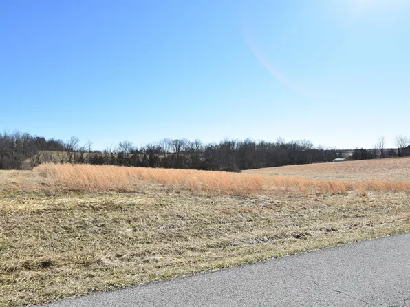 356 Walnut St #22, Salvisa, KY 40372