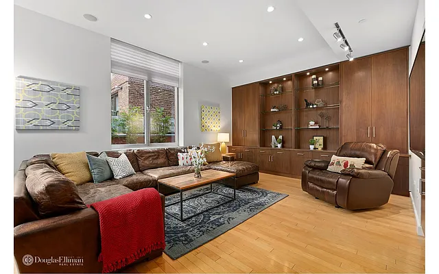 Sold by Douglas Elliman | media 14