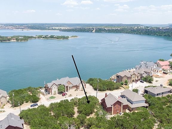 2nd image of 205 Oyster Bay