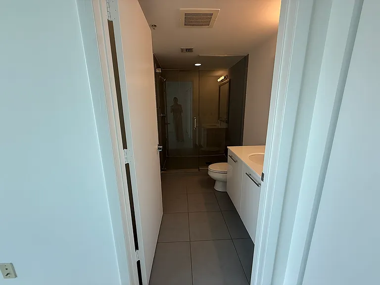 92 SW 3rd St #1506 — Photo 27