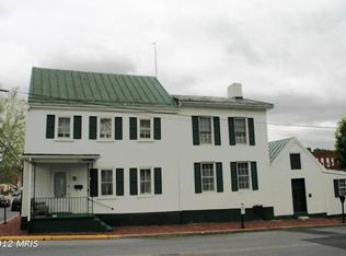 119 N Lawrence St, Charles Town, WV 25414