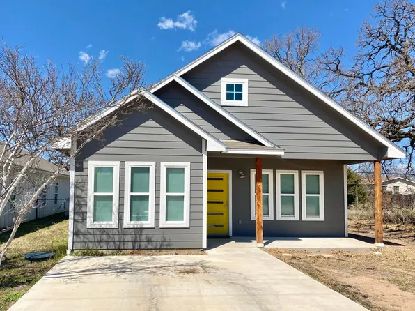 1527 Geronimo Trl, Kingsland, TX 78639
