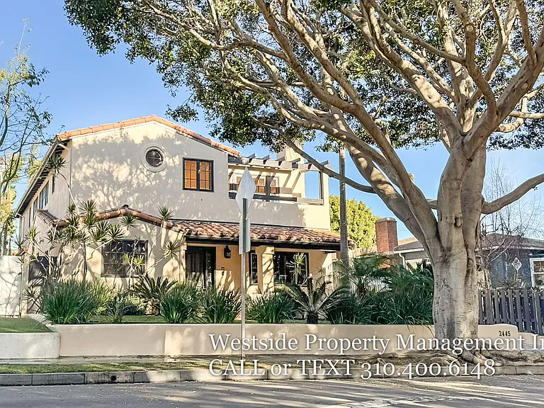 2445 22nd St — Photo 61