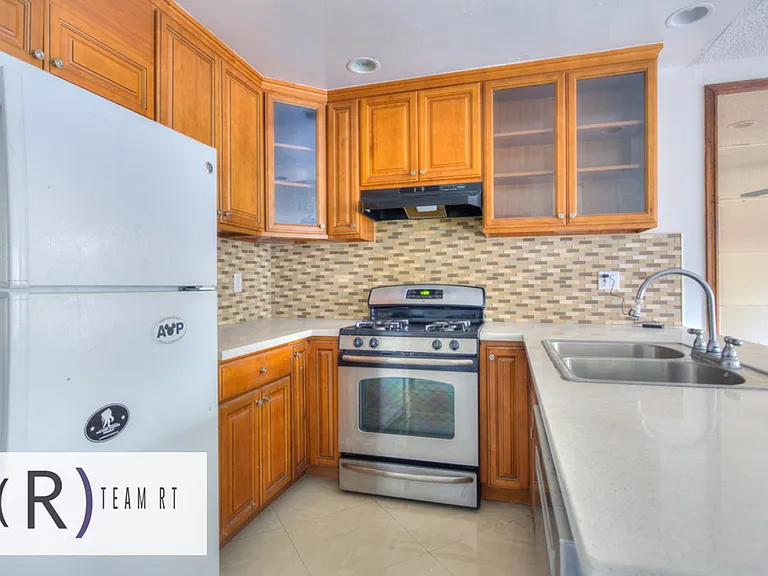 1740 Puente Ave — Photo 13