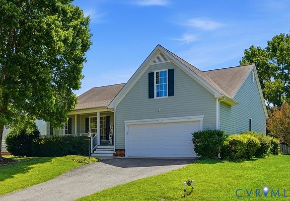 3rd image of 612 Green Garden Cir