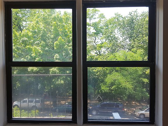 Front windows looking onto Shore Road.